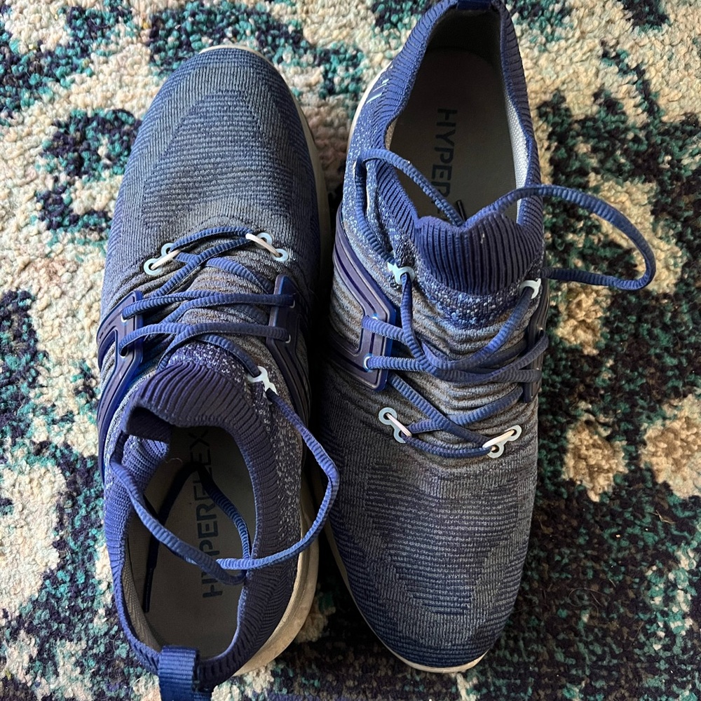Footjoy hyperflex golf shoe.